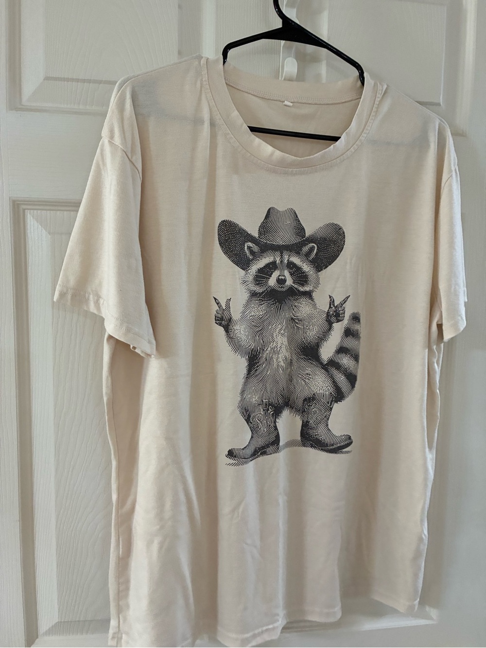 Women’s Graphic Raccoon Tee - Cream